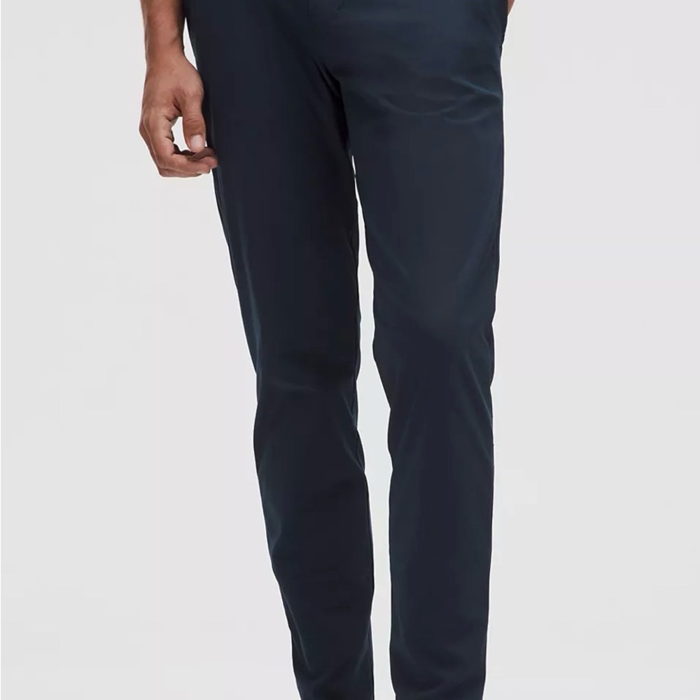 Lululemon ABC Classic-Fit 5 Pocket Pant
Warpstreme Men's Navy Pants